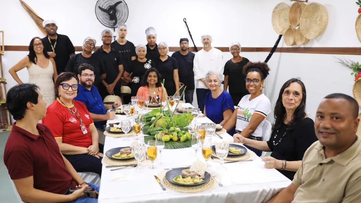 Estudantes baianos recriam pratos do mundo com ingredientes regionais