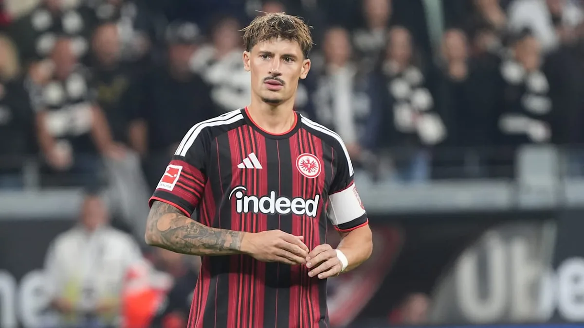 Top-Leistung nach Hütter-Ohrfeige - ER half Kapitän Koch durchs Eintracht-Desaster