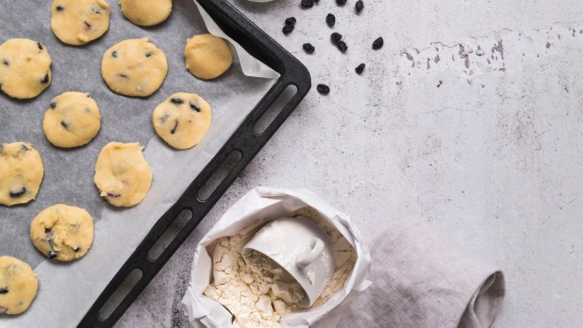 Los expertos coinciden: probar la masa cruda de galletas puede provocarte una intoxicación aunque no lleve huevo