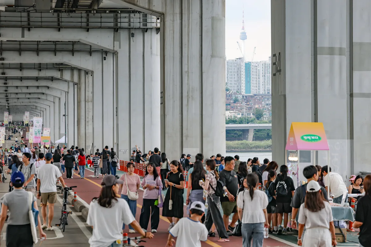 ソウルの潜水橋、開通から50年で歩行者専用橋に…26日から車両規制