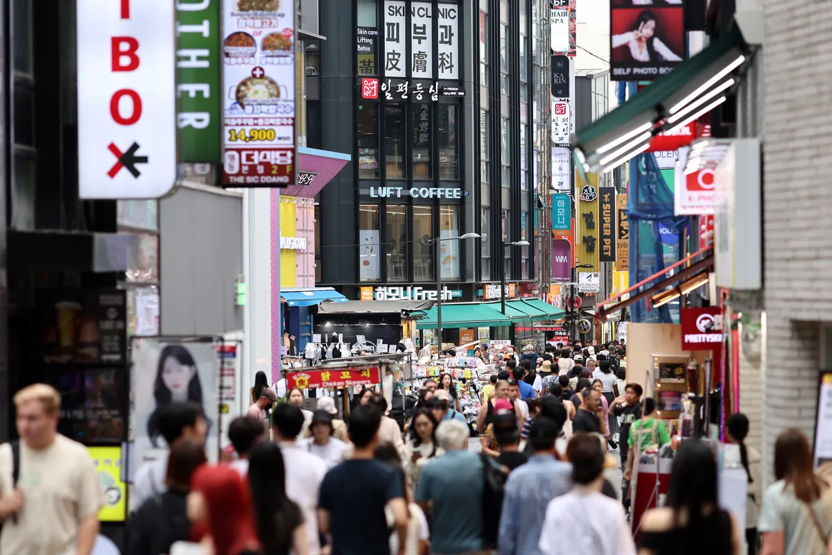 [2027 예산안] 소상공인 7000억 채무 탕감하고 농어촌 기본소득 지역 확대