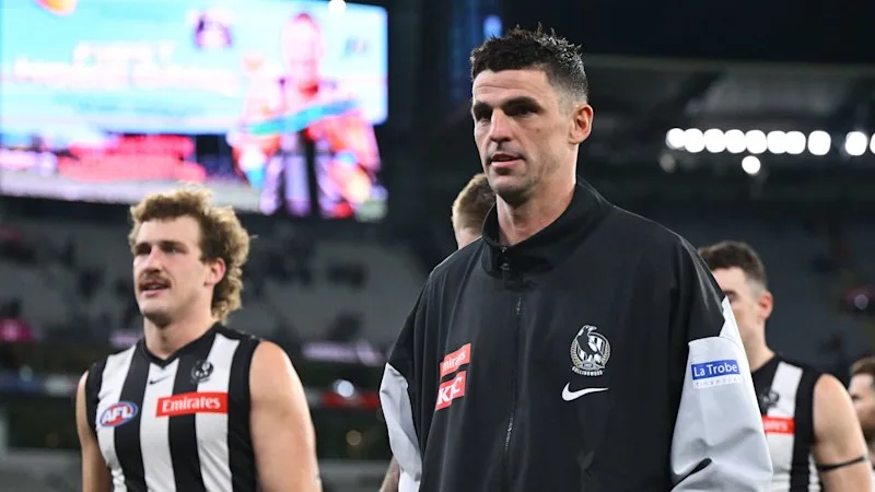 ‘Just 50-50’: Pendlebury’s future on knife edge, as Butters’ snub hurts Magpies