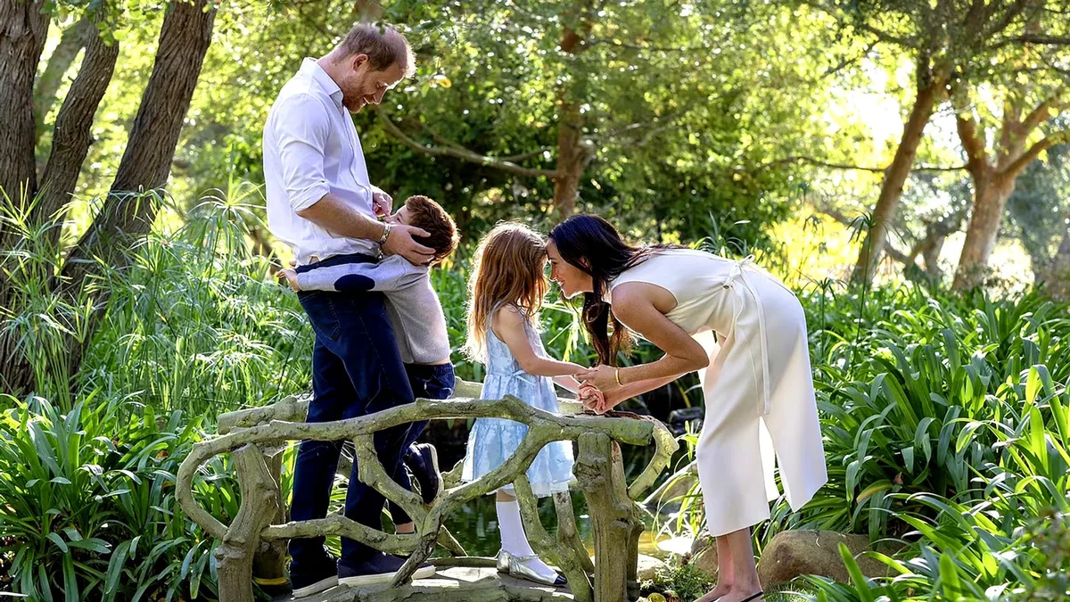 Harry y Meghan, ante unas próximas Navidades distintas y complicadas para ellos: "Saben que no van a ser invitados por la Familia Real"