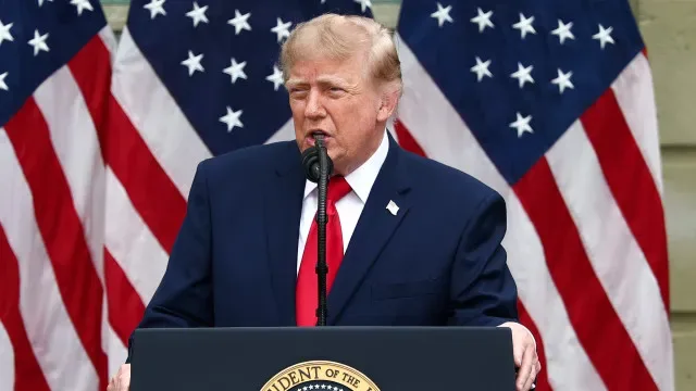 Trump diz que guerra com o Irão "não demorará muito" a terminar