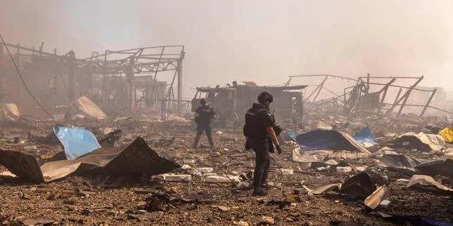 Près de Kiev, une attaque russe tue 37 personnes et pose la question en Ukraine de la présence d’installations sensibles en zone urbaine