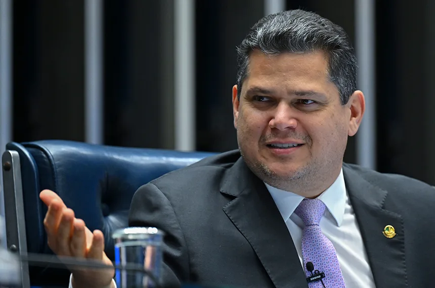 Davi comemora identificação de petróleo na Margem Equatorial