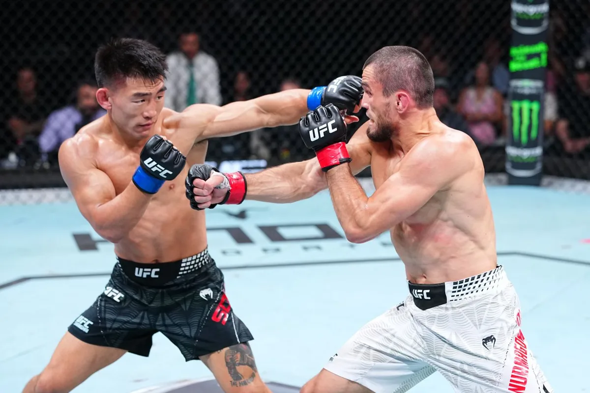 Результаты турнира UFC Fight Night 286, в котором Ядонг нокаутировал Умара Нурмагомедова
