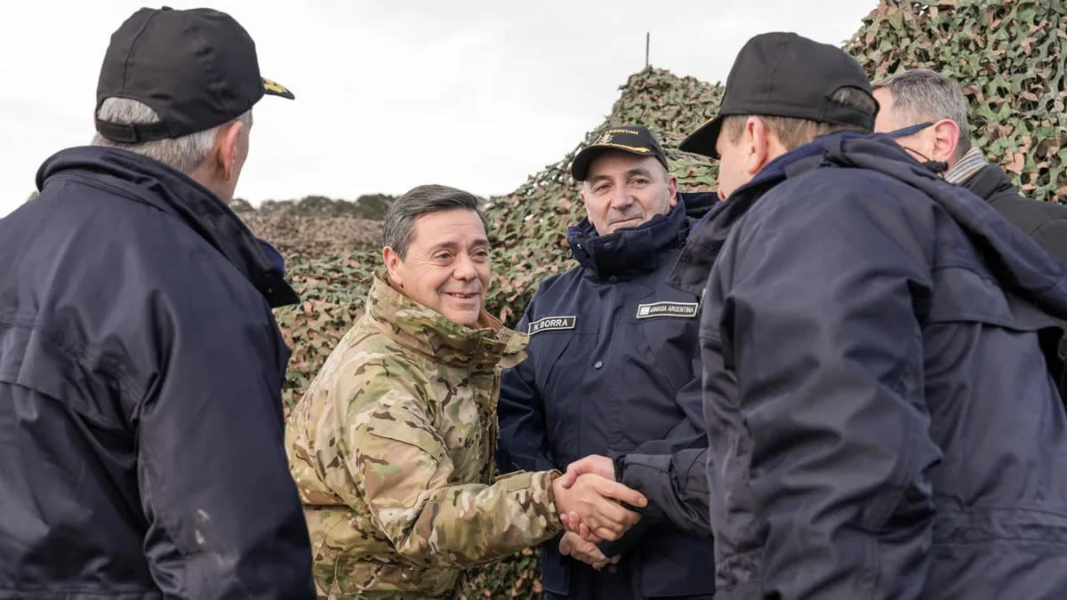 En medio de la tensión por Malvinas, el Gobierno proyecta invertir USD 3.500 millones en submarinos y fragatas