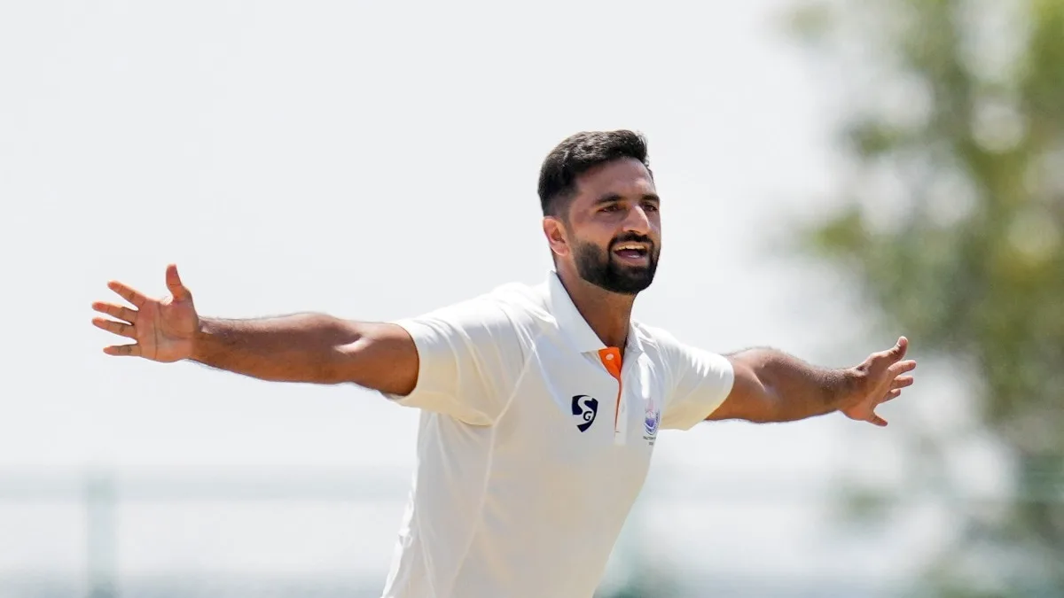 Auqib Nabi signs with Surrey for county stint as part of NZ tour preparation