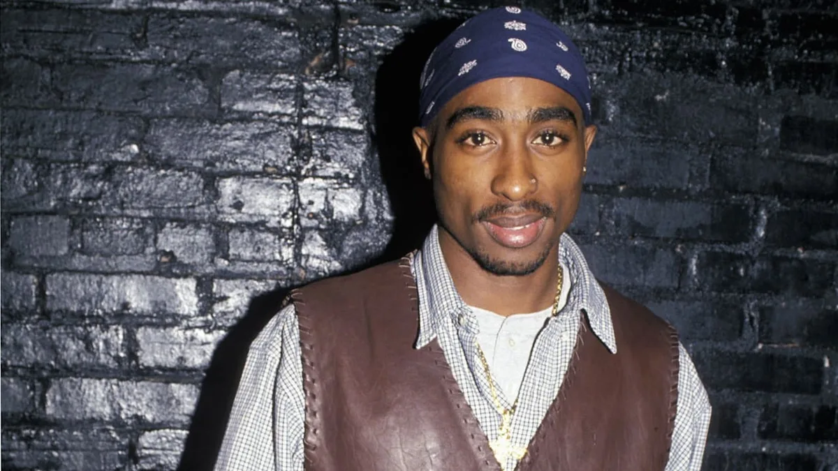 Zwei Liter Blut im Brustkorb - Tupacs grausame Autopsie-Fotos vor Gericht