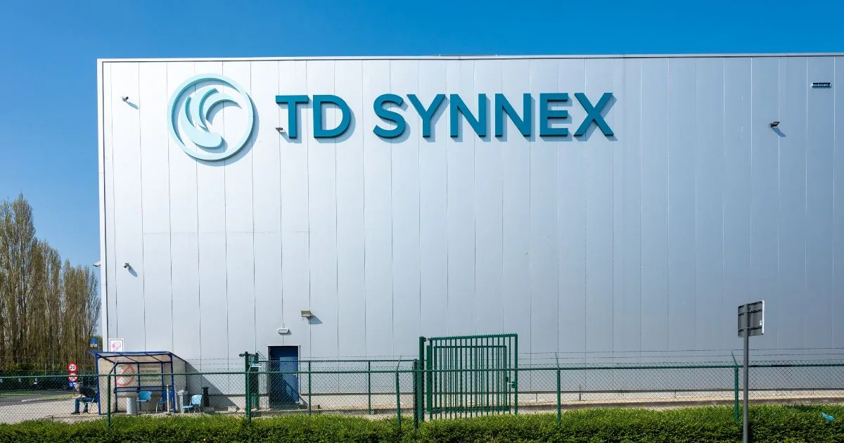 TD SYNNEX mira expansão em automação e tecnologia operacional com aquisição da BlueStar