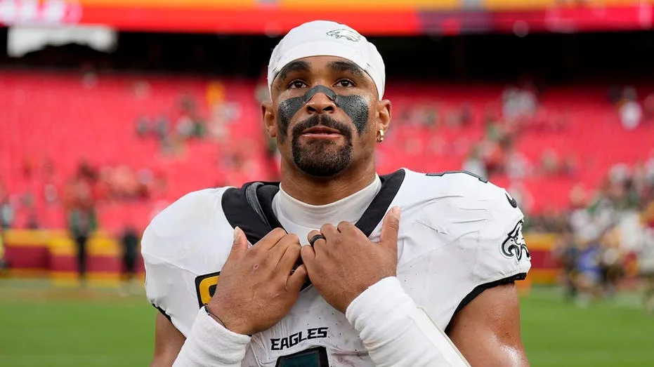 Eagles' Jalen Hurts placed on injured reserve after superficial blood clot found in his calf area