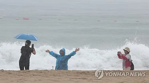 "외국인 관광객, 3분의 2 서울 머물러…지역으로 확대해야"