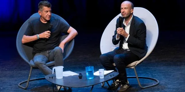 Matthieu Pigasse assure qu’il y a « pas mal de convergences » entre lui et les « insoumis », pendant les universités d’été de LFI