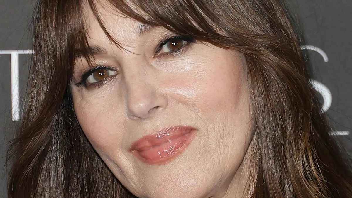 "L'une des 10 meilleures comédies du cinéma français" : noté 4,1 sur 5, c'est le meilleur film de Monica Bellucci et son plus gros succès en salles !