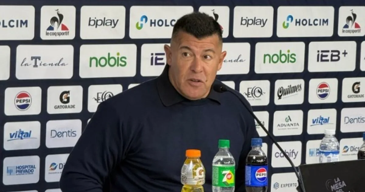 Almirón, entre la eliminación copera y la reacción vs. Talleres: "Dar vuelta la página"