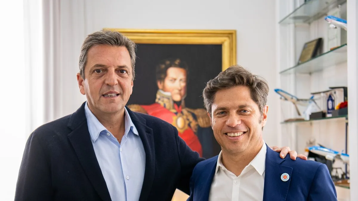 Axel Kicillof y Sergio Massa, en un "súper sábado" del peronismo a la espera de la definición de las PASO