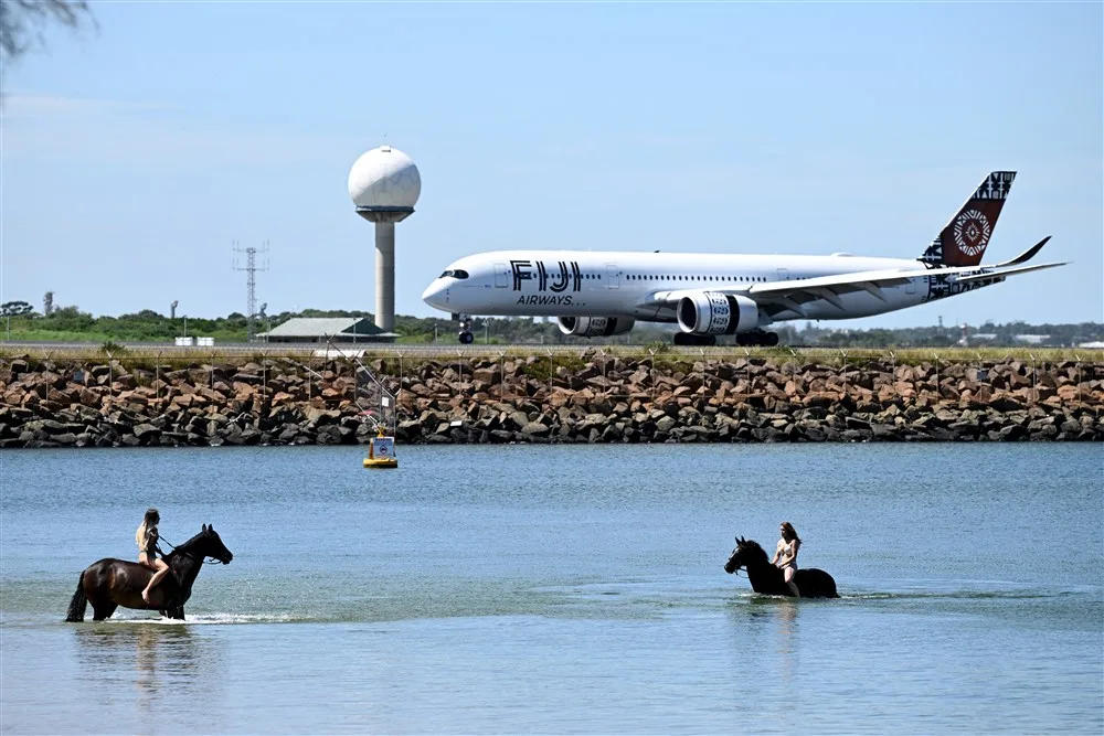 Sydney Airport flights disrupted due to air traffic controller shortage