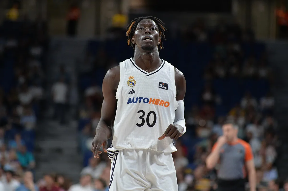 El ala-pívot Eli John Ndiaye firma dos temporadas con el Real Madrid