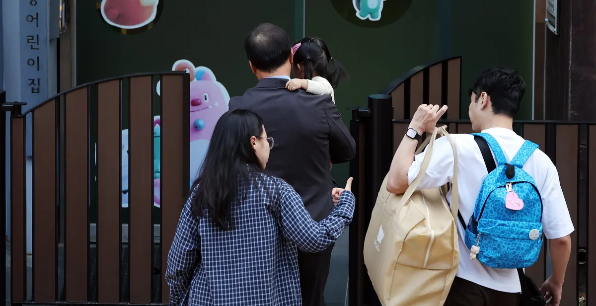 맞벌이 청년 여성, 남성보다 가사·돌봄 1시간 43분 더 쓴다… 10년 새 격차는 줄어