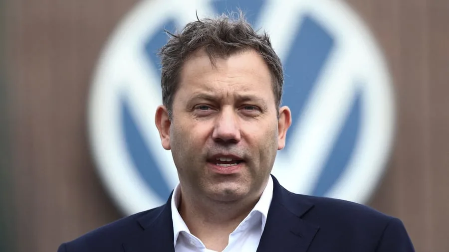 Autoindustrie: Klingbeil fordert rasche Zölle auf chinesische Hybridautos