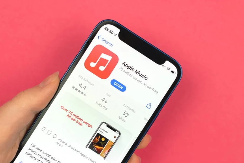Apple Music sigue los pasos de Spotify y anuncia etiquetas para identificar música creada con IA