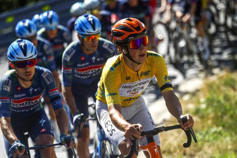 Andrew August réussit un doublé sur la 3e étape du Tour de Tchéquie et conforte son maillot jaune