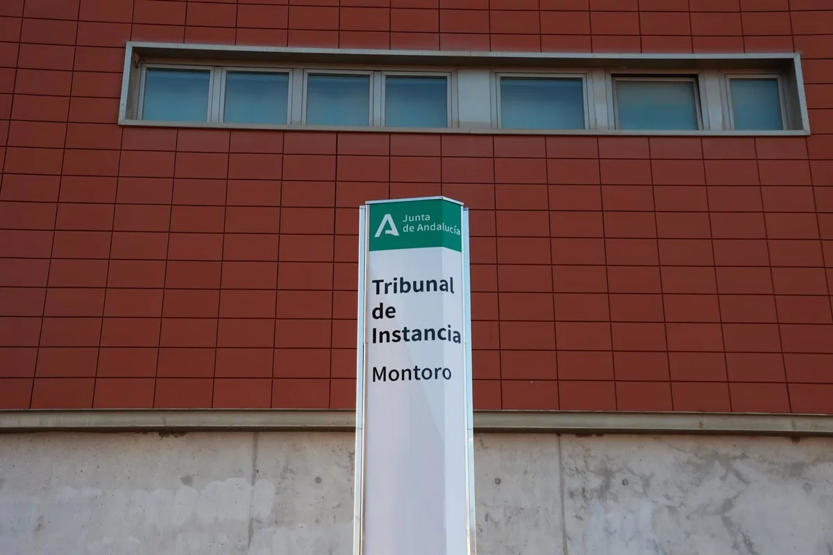 La jueza del accidente de Adamuz acuerda unificar en Vox la representación y defensa de acusaciones populares