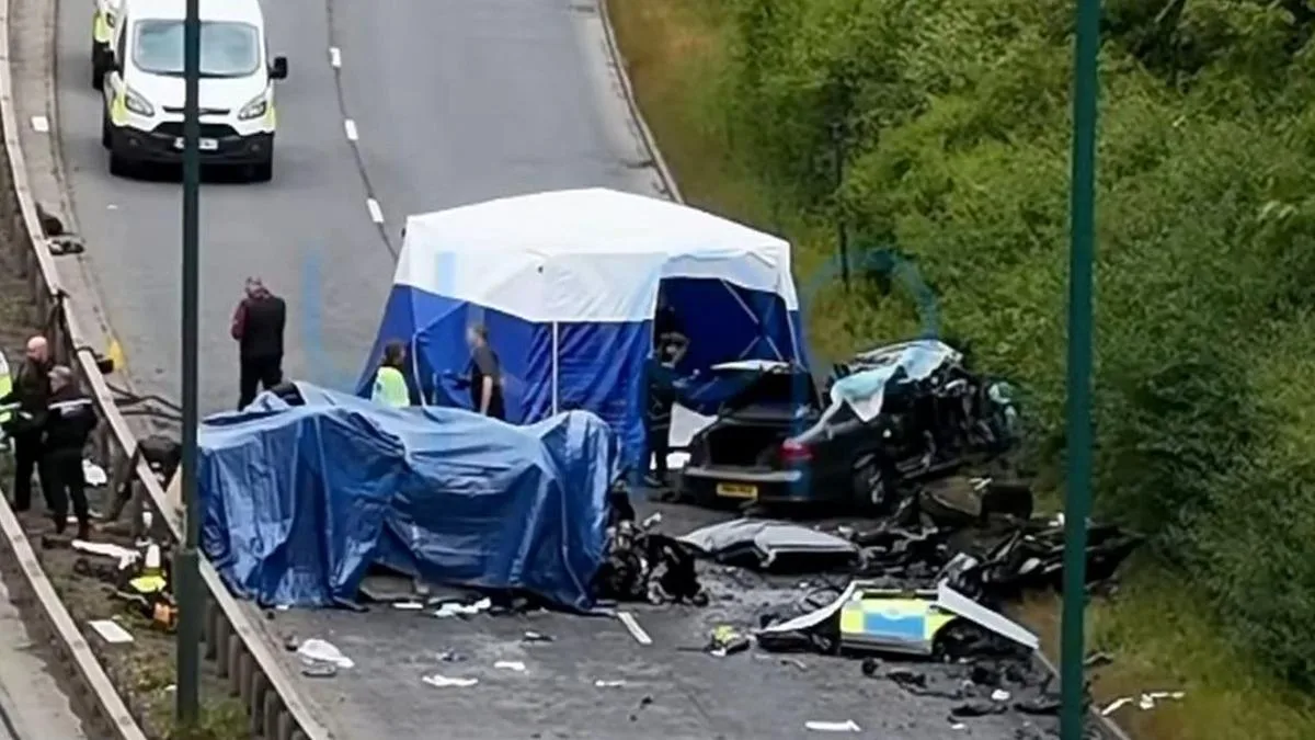 Seven dead in UK after vehicle travelling wrong way hits police car