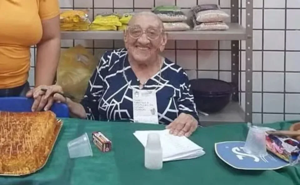 Aos 91 anos, idosa supera mais de sete décadas de espera e está prestes a realizar sonho de concluir ensino médio