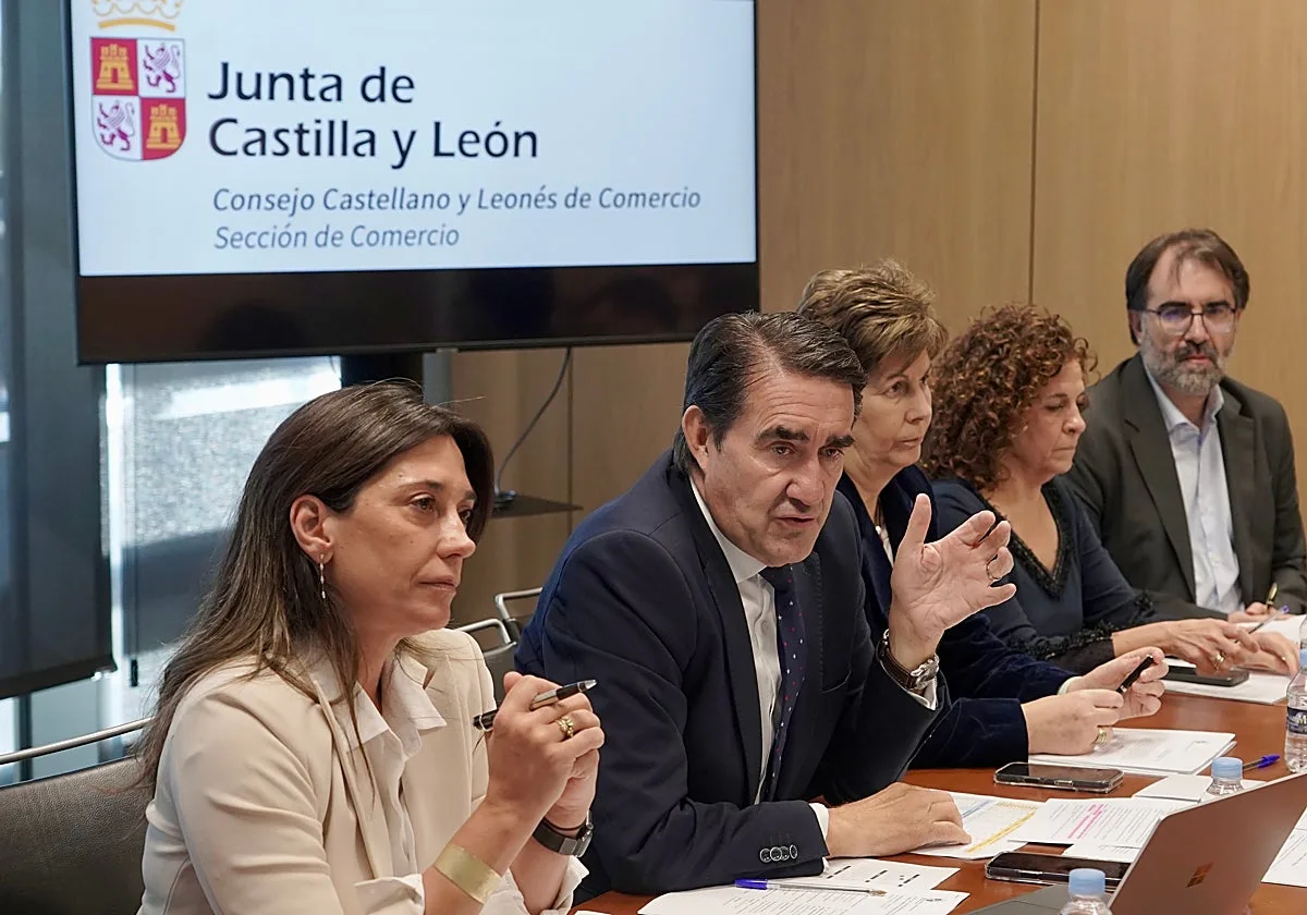 Los grandes centros comerciales de Castilla y León volverán a abrir diez domingos y festivos durante 2027