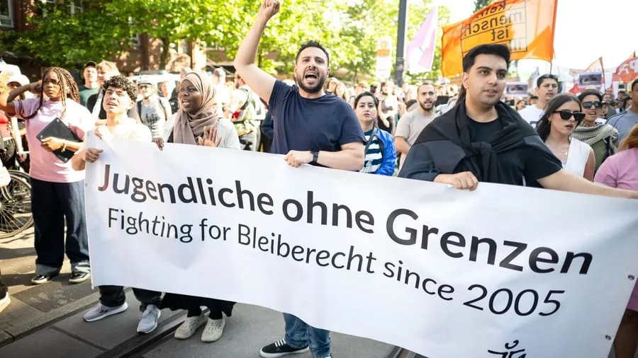 Migration: Deutlich mehr freiwillige Ausreisen als Abschiebungen
