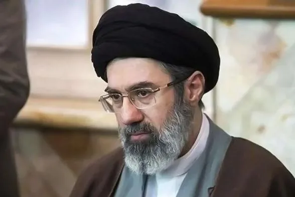 El líder supremo de Irán, Jamenei, Mojtaba Khamenei, insta a los gobernantes del Golfo a enfrentarse al ‘verdadero enemigo’