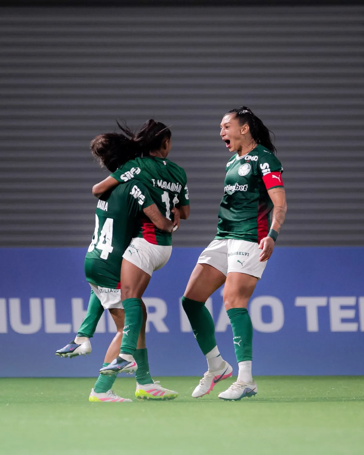 Palmeiras freta voo para atletas da Seleção na Libertadores e leva jogadoras de mais dois clubes