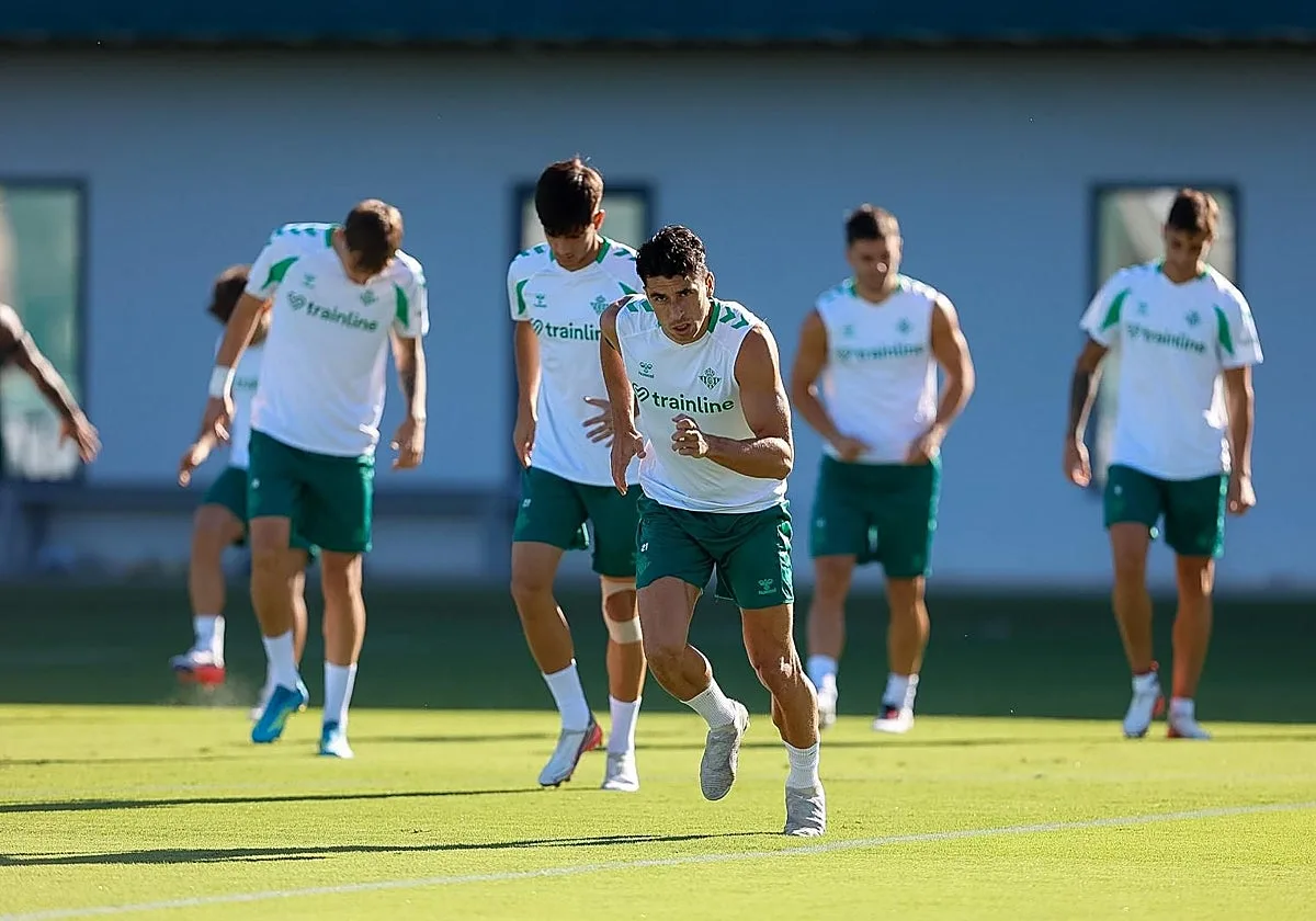 Abde vuelve a una convocatoria que cuenta con la ausencia de Junior