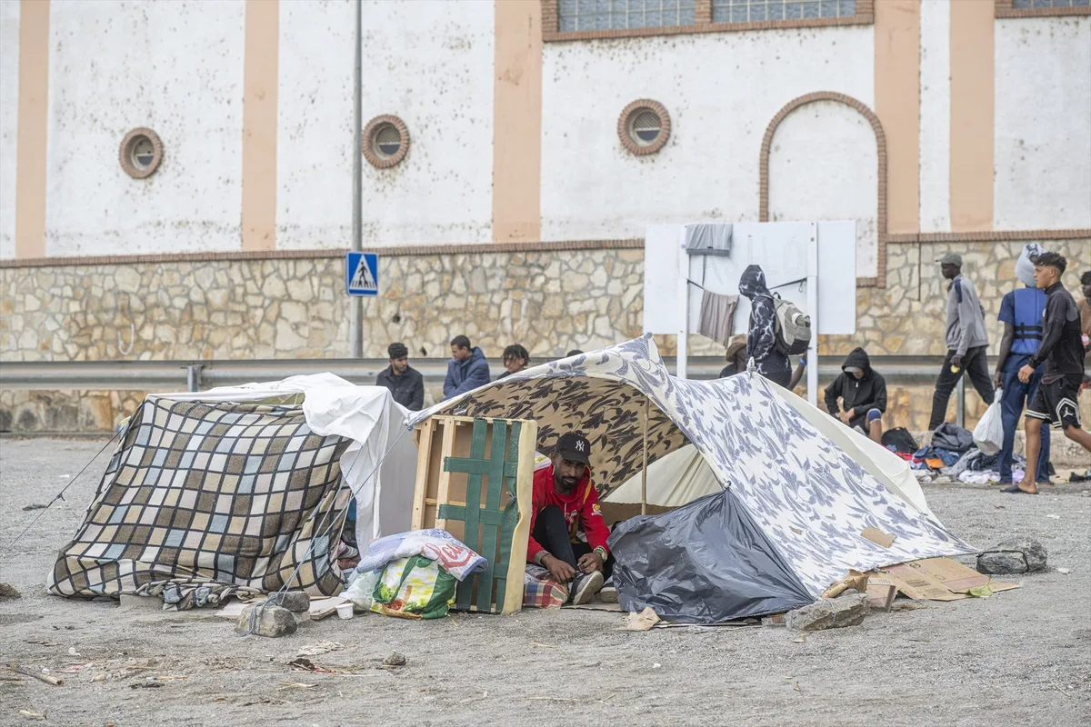 Un mes de la crisis en Ceuta: la incertidumbre persiste para miles de migrantes mientras repuntan la tensión y la violencia