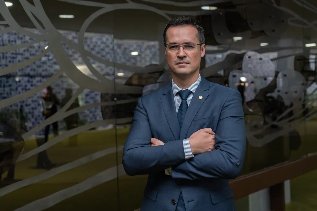 TSE julga nesta segunda decisão que suspendeu campanha de Dallagnol ao Senado