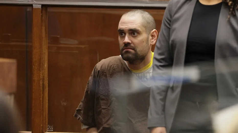 Nick Reiner indicted in murders of parents Rob Reiner, Michele Singer Reiner at Brentwood home