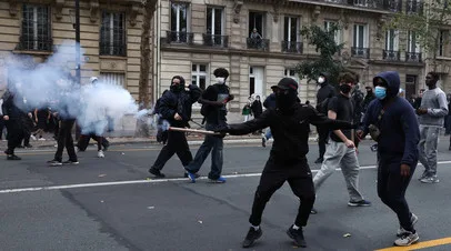BFMTV: во Франции с начала протестов школьников задержали почти 8 тысяч человек