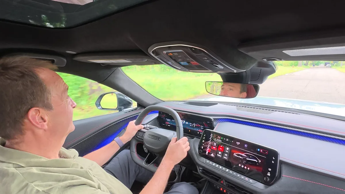 Fahrbericht: Dodge Charger - Der böse Onkel aus Amerika kommt zu uns