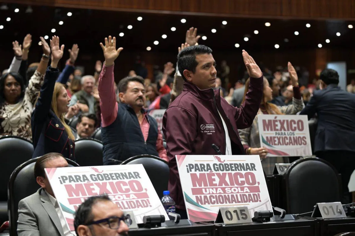 Pasaporte doble, boleto sencillo