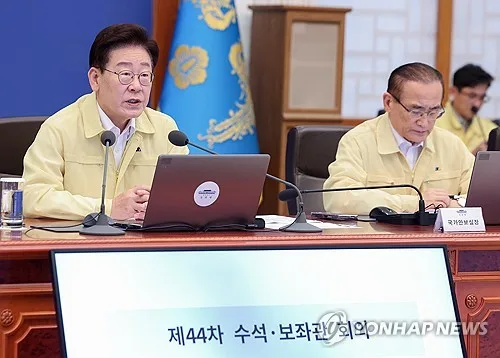 李대통령 "여유전력 현명하게 사용해야…전기차 시장 확대"