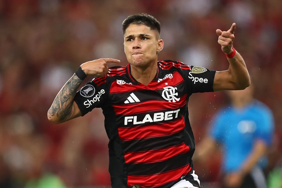 Luiz Araújo xinga torcedor do Flamengo após receber críticas durante live