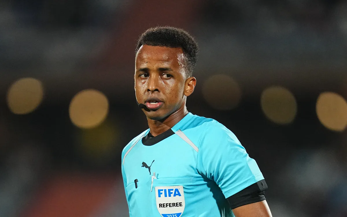 Barrado na Copa, árbitro ganha chance de apitar final com o PSG