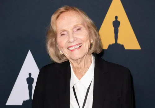 Eva Marie Saint, Oscar winner of Hollywood classics, dies at 102