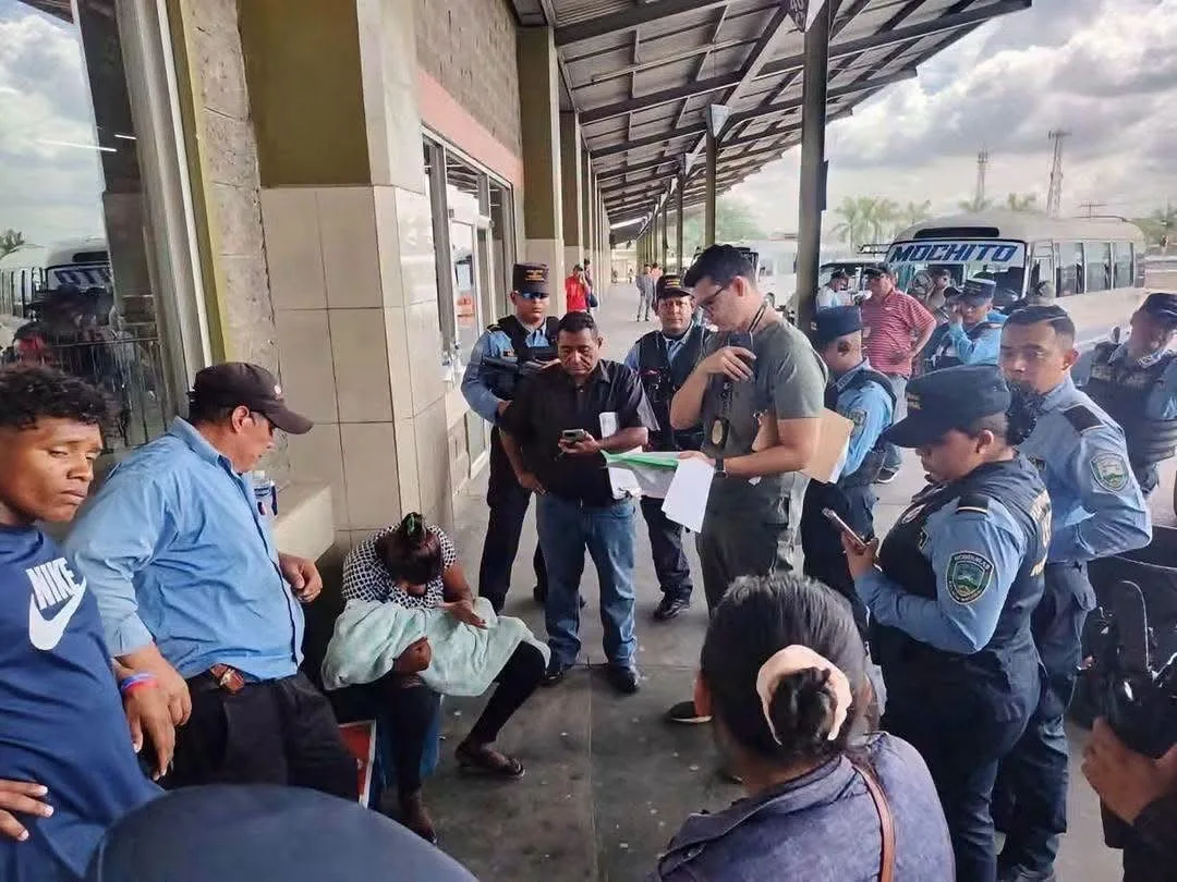 “Me pidió yuca para comer y no tenía dinero”: niña con cáncer murió en brazos de su madre en Honduras