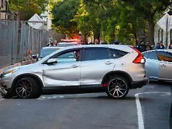"Unglaublicher" Vorfall : ICE-Agenten schießen in New York auf Auto mit Kind an Bord