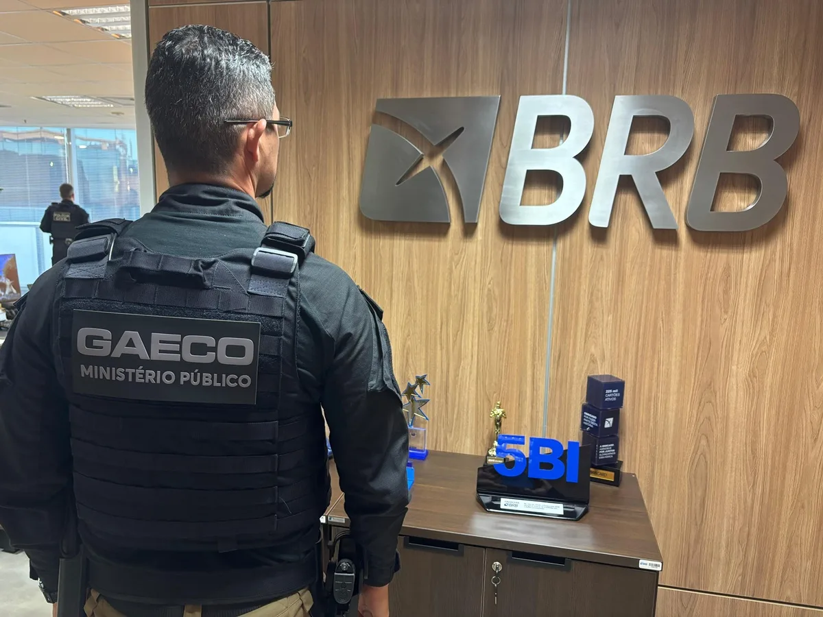 E o Banco de Brasília, hein?