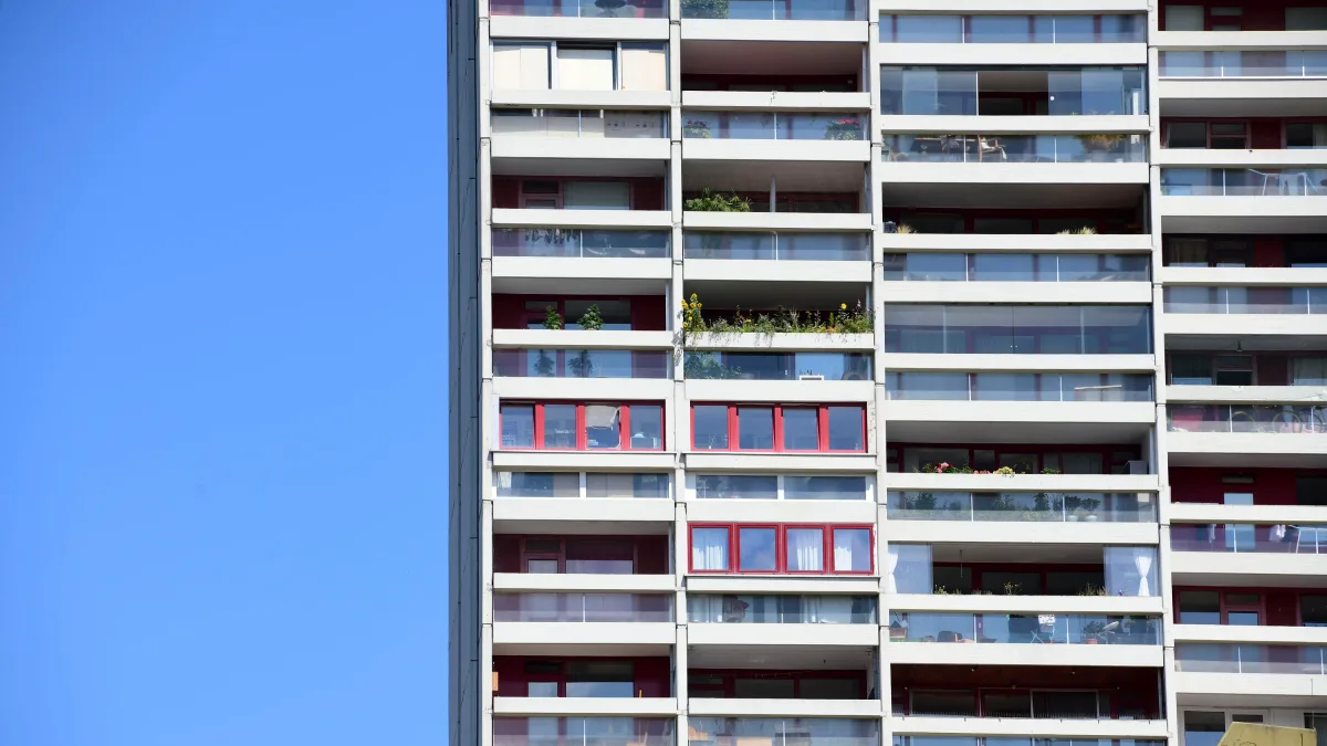 Immobilien vor Gericht: Eigentümer müssen Hausgeld auch ohne Aufschlüsselung der Posten zahlen