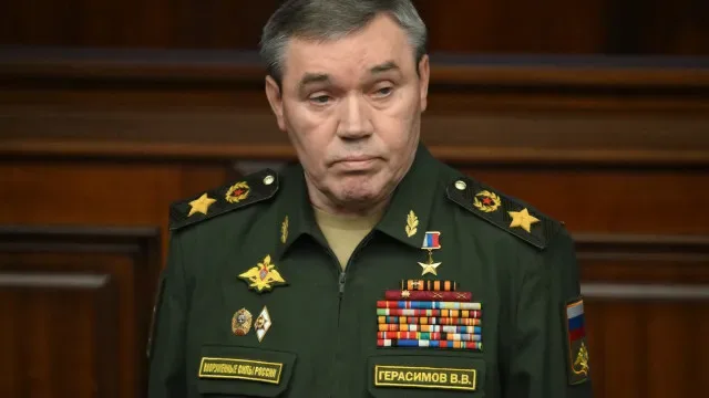 Chefe de Estado-Maior russo inspecionou frentes de combate no Donetsk